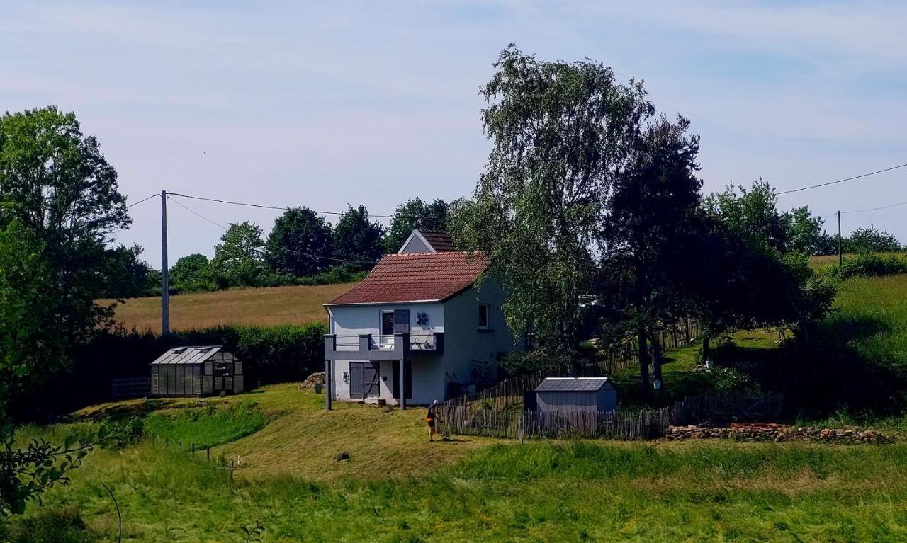 Maison Du Grand Moulin Saint-Aubin-en-Charollais Exterior foto